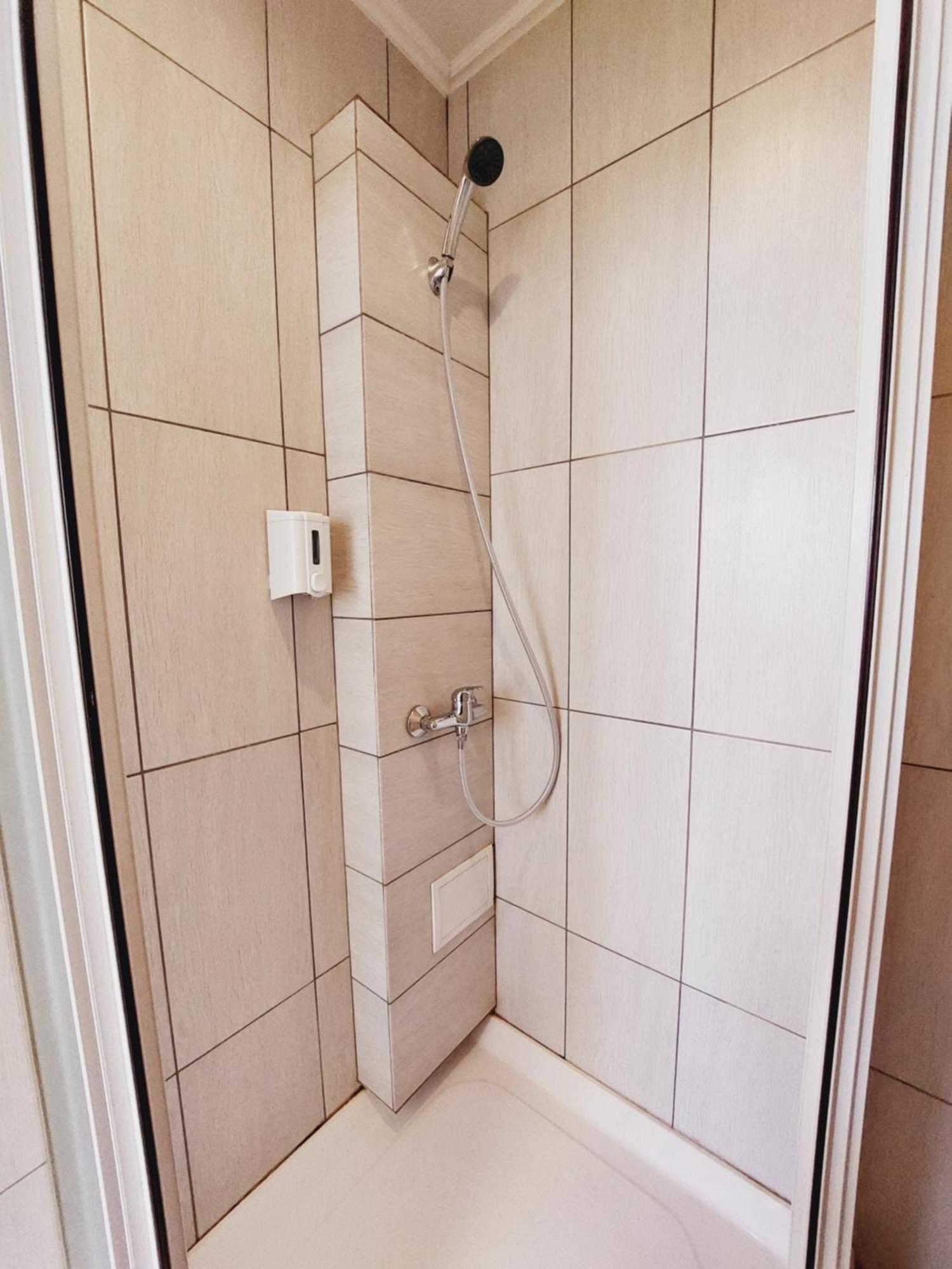 Arsenal Hotel Daugavpils Buitenkant foto